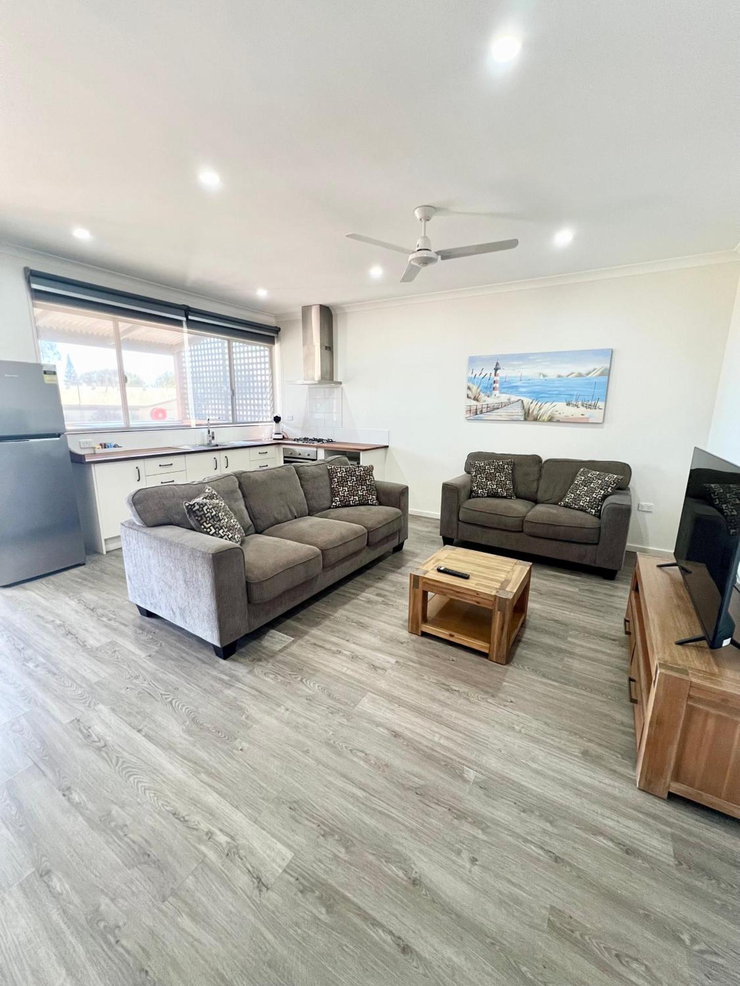 Sunset Beach Holiday Park Geraldton Bagian luar foto