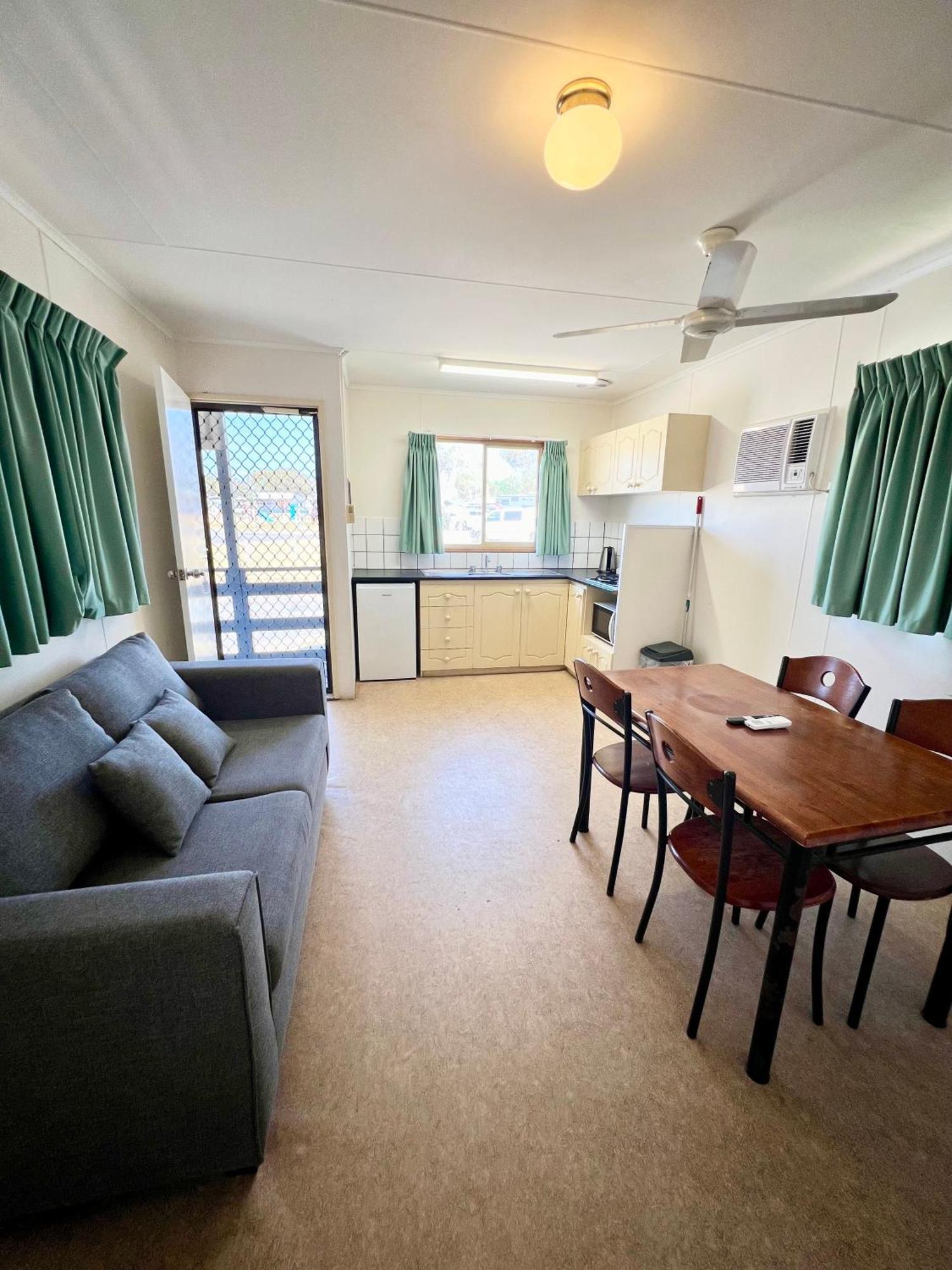 Sunset Beach Holiday Park Geraldton Bagian luar foto